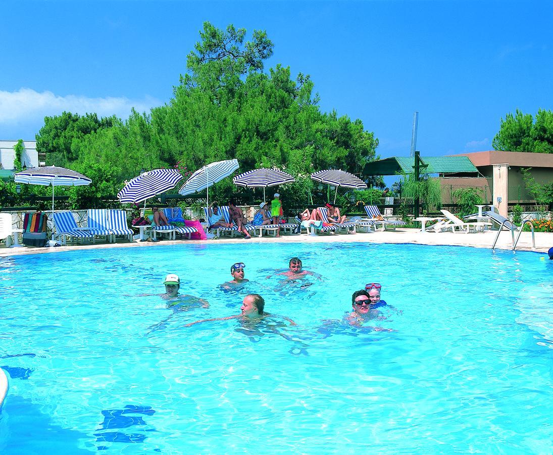 Hotel Sumela Garden ベルディビ エクステリア 写真