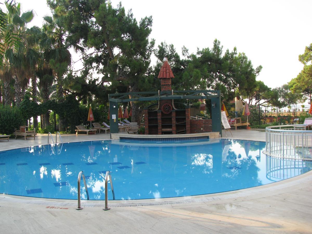 Hotel Sumela Garden ベルディビ エクステリア 写真