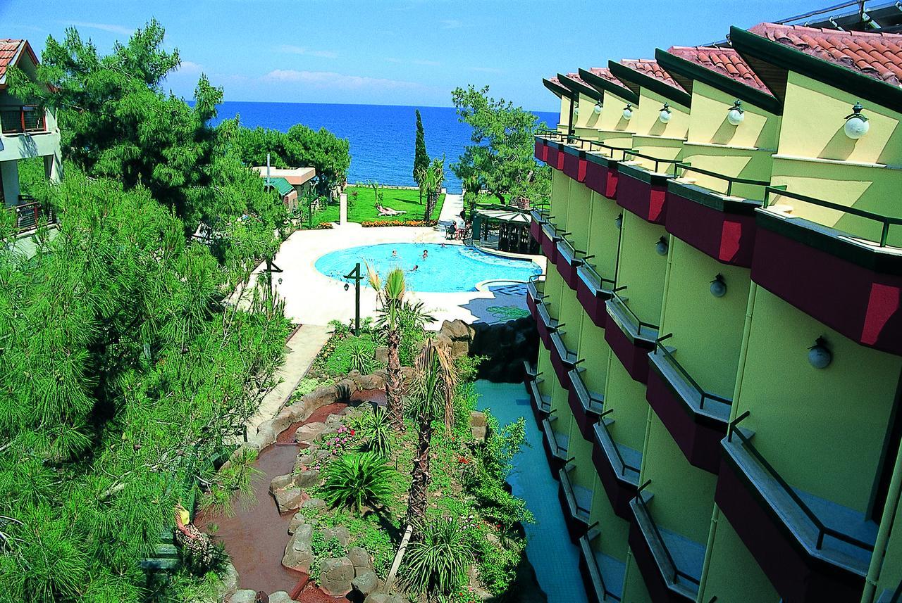 Hotel Sumela Garden ベルディビ エクステリア 写真